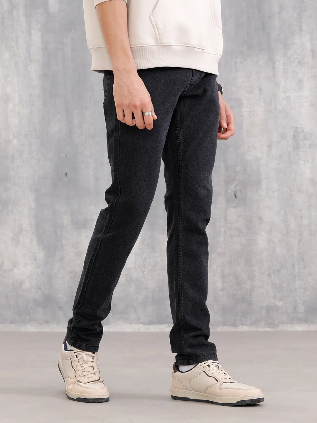 Mild Washed Slim Tapered Jeans I Grey - Image 4