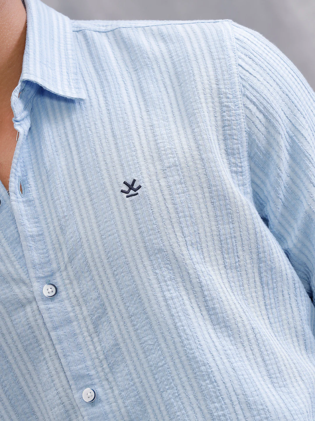 Modal Blend Seersucker Shirt In Slim Fit | Light Blue - Image 4
