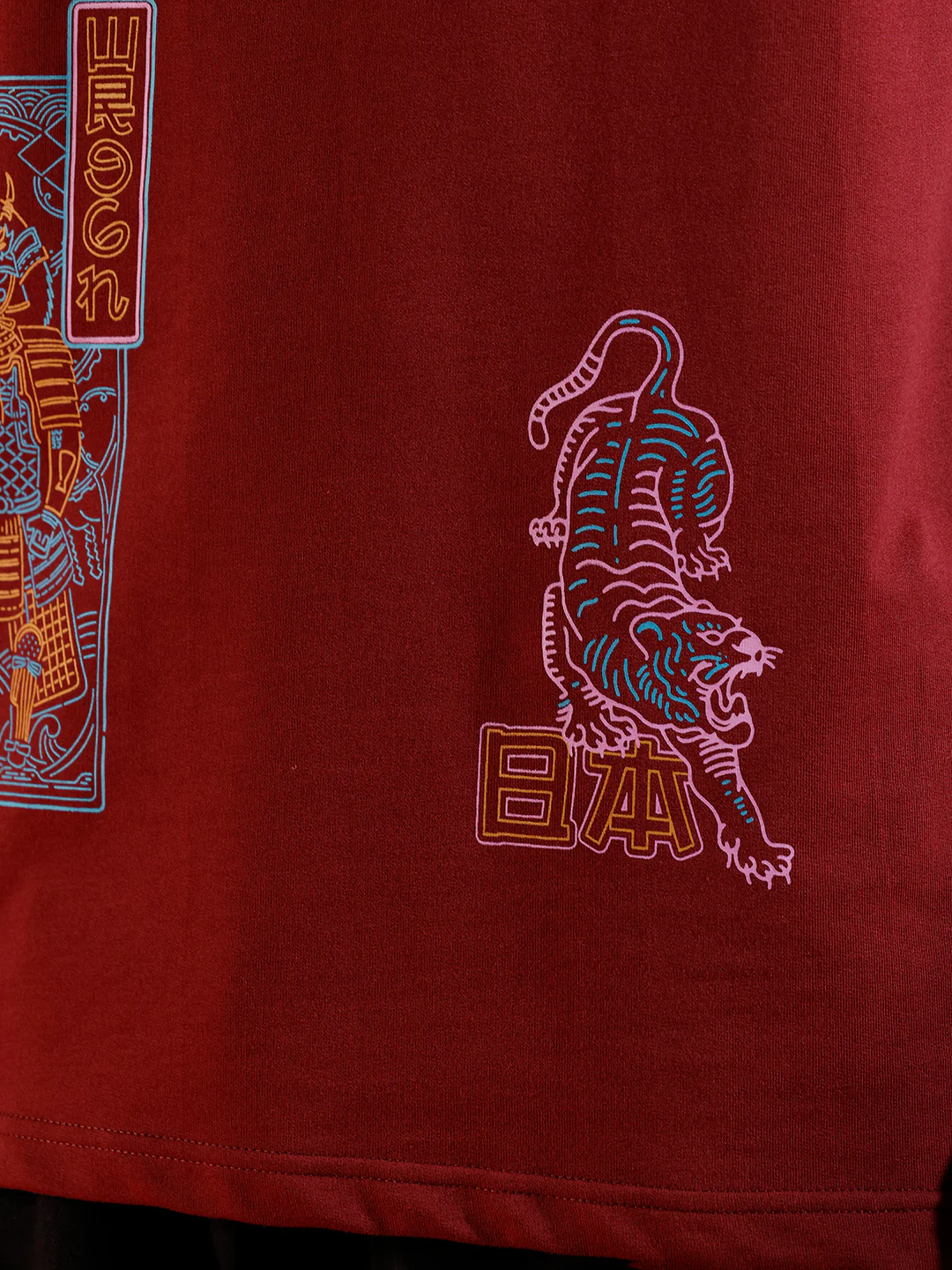 Oversize tshirt with warrior motif prints | Maroon - Image 8