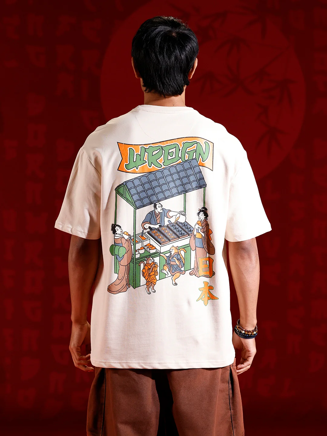 Oversized Black Cotton T-shirt with Graphic Accent | Beige - Image 4