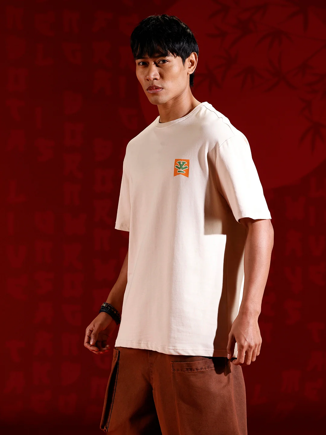 Oversized Black Cotton T-shirt with Graphic Accent | Beige - Image 5