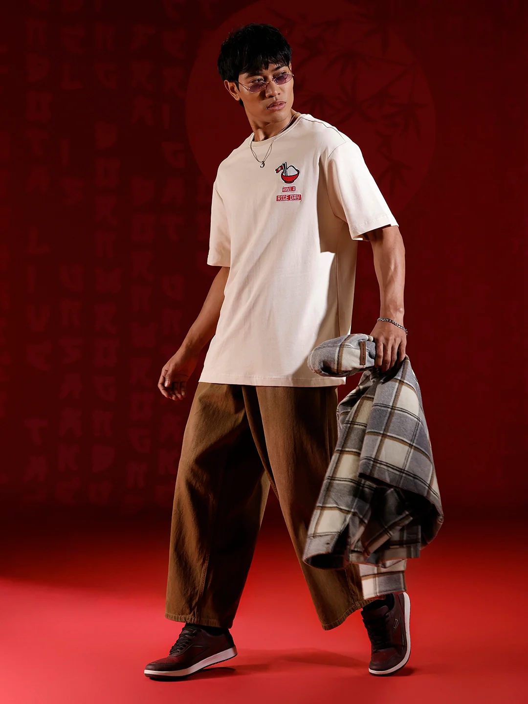 Playful ramen print oversized tshirt | Beige - Image 2