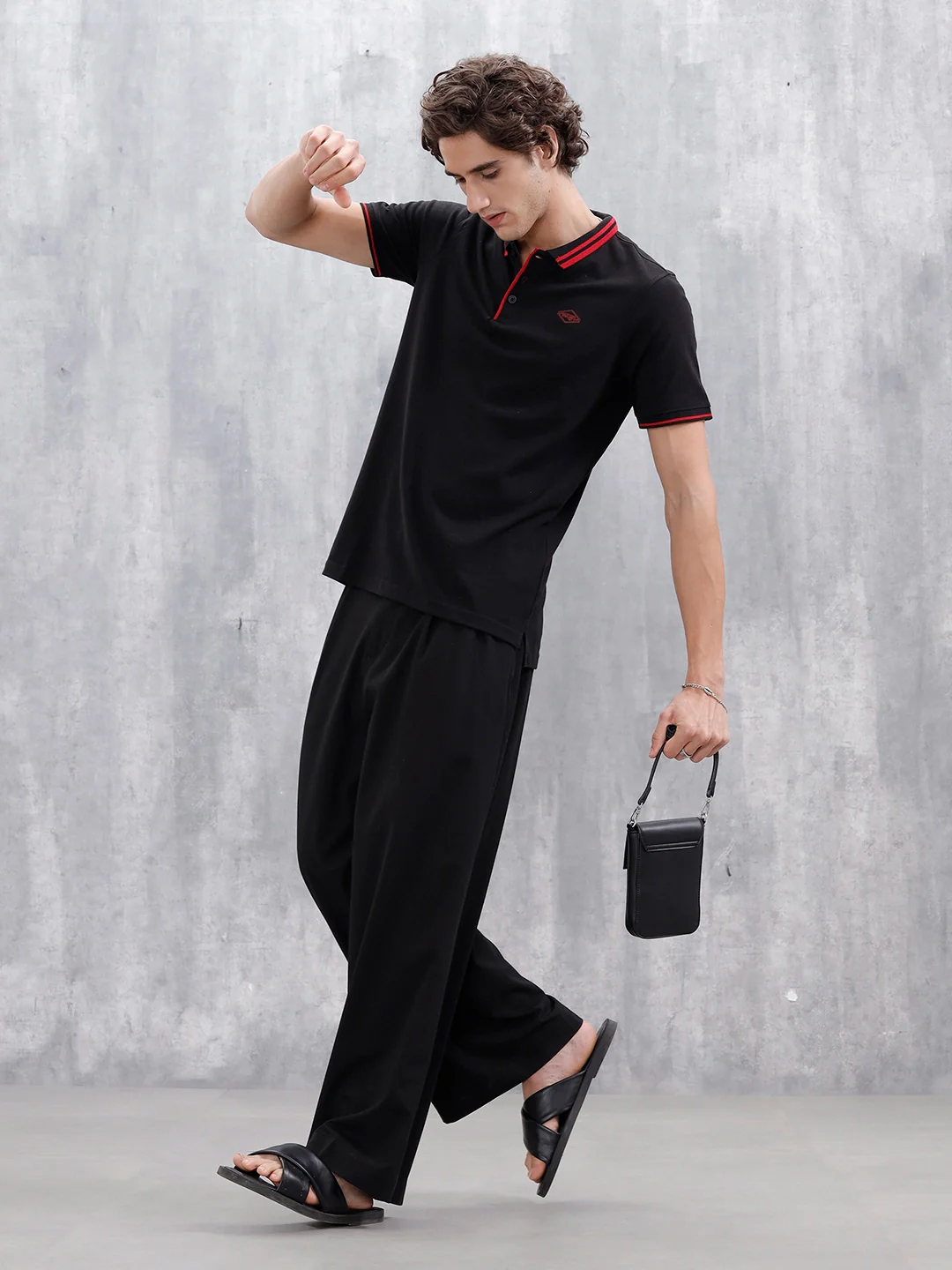 Polo T-Shirt With Contrast Trim Details | Black - Image 2