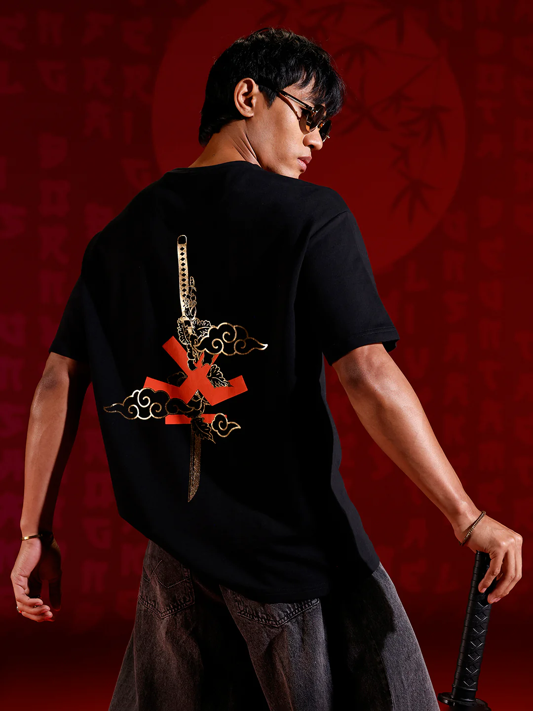 Puff print chest motif oversized tshirt | Black - Image 3