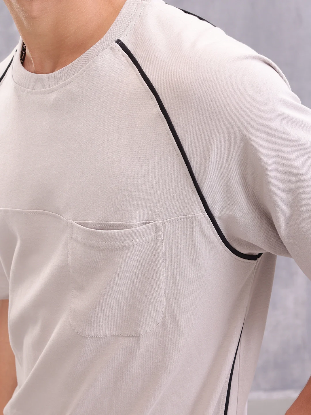 Raglan Sleeve Sporty Look Oversized Fit T-shirt With Patch Pocket | Grey - Image 5