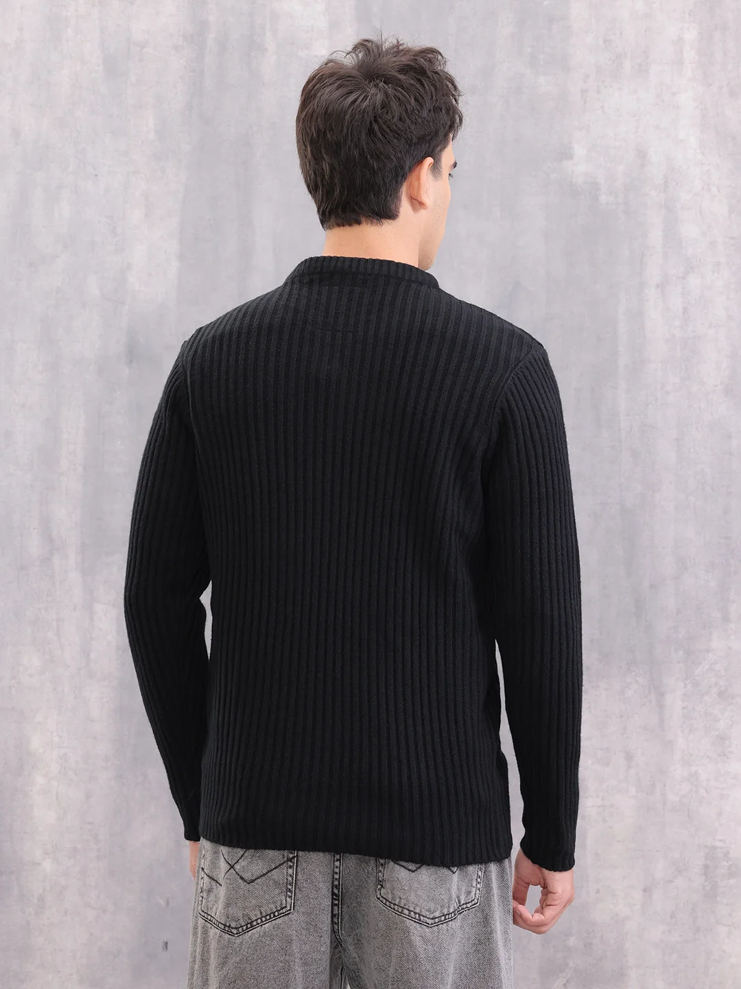 Round Neck Comfort Fit Pullover | Black - Image 3