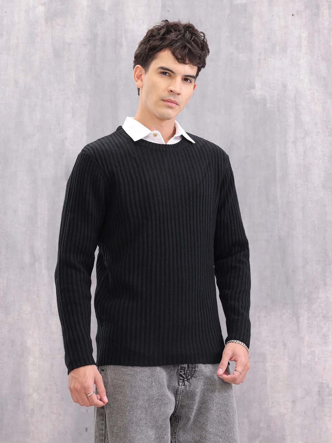 Round Neck Comfort Fit Pullover | Black - Image 4