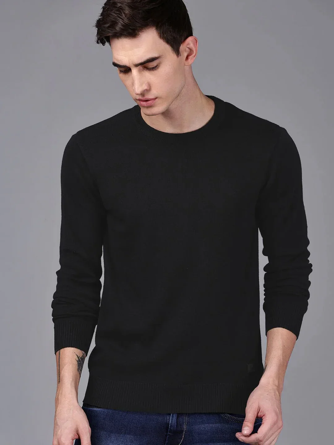 Simple Black Crewneck Shirt - Image 4