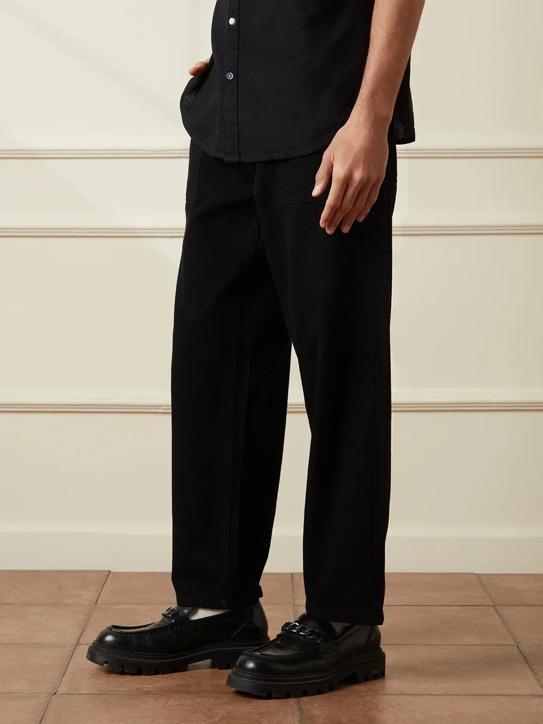 Solid Loose Fit Jeans | Black - Image 4