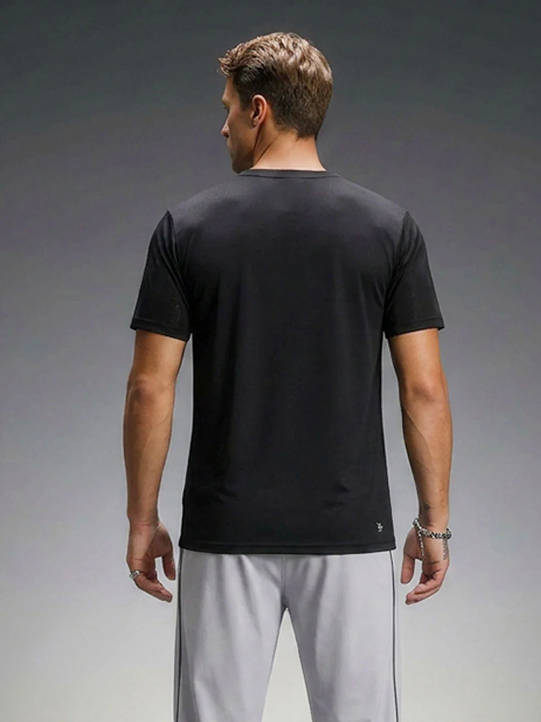 Slim fit Active tee | Black - Image 3