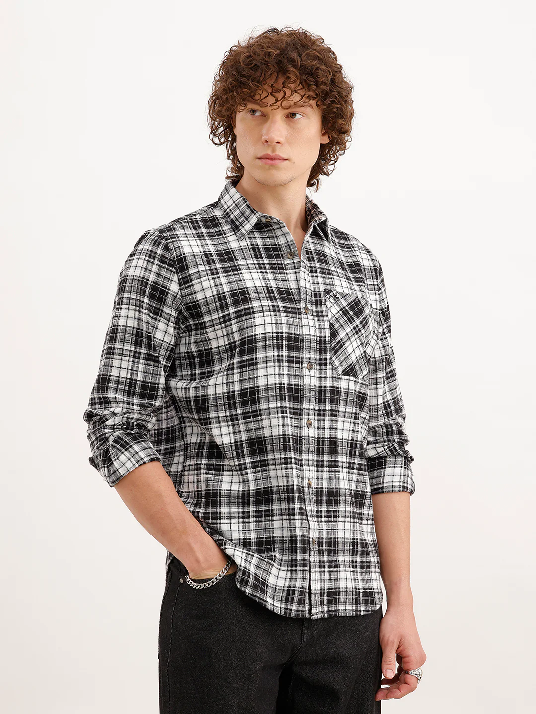 Slim Fit Textured Shirt  | Black - Image 4