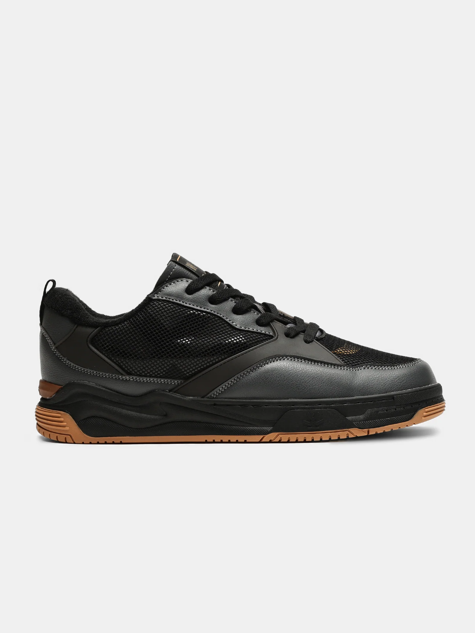 Sneakers | Manhattan Goldstrike - Image 2