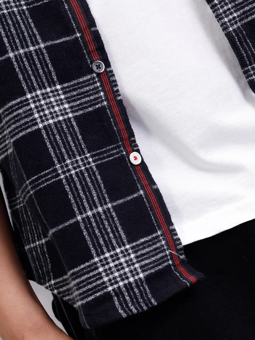 Soft Hand Brushed Check Shirt In Crepe Yarn | Black - Image 5