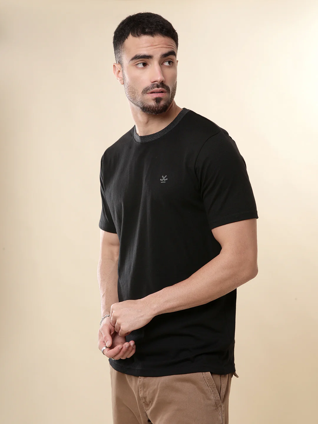 Solid Black Contrast Collar T-Shirt - Image 4