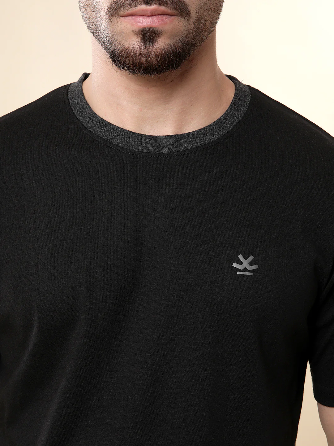Solid Black Contrast Collar T-Shirt - Image 5