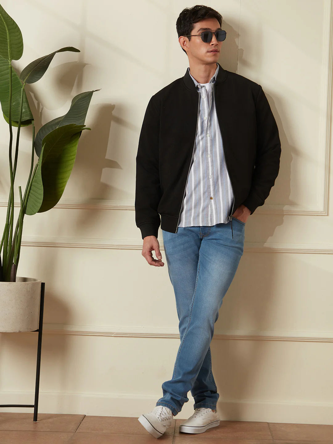 Solid Casual Black Bomber Jacket - Image 4