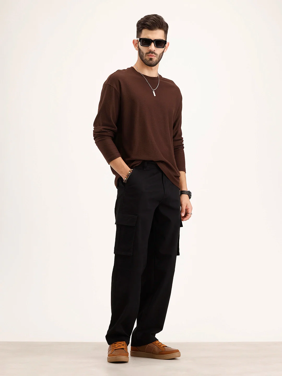 Solid Loose Fit Cargo Trouser | Black - Image 2