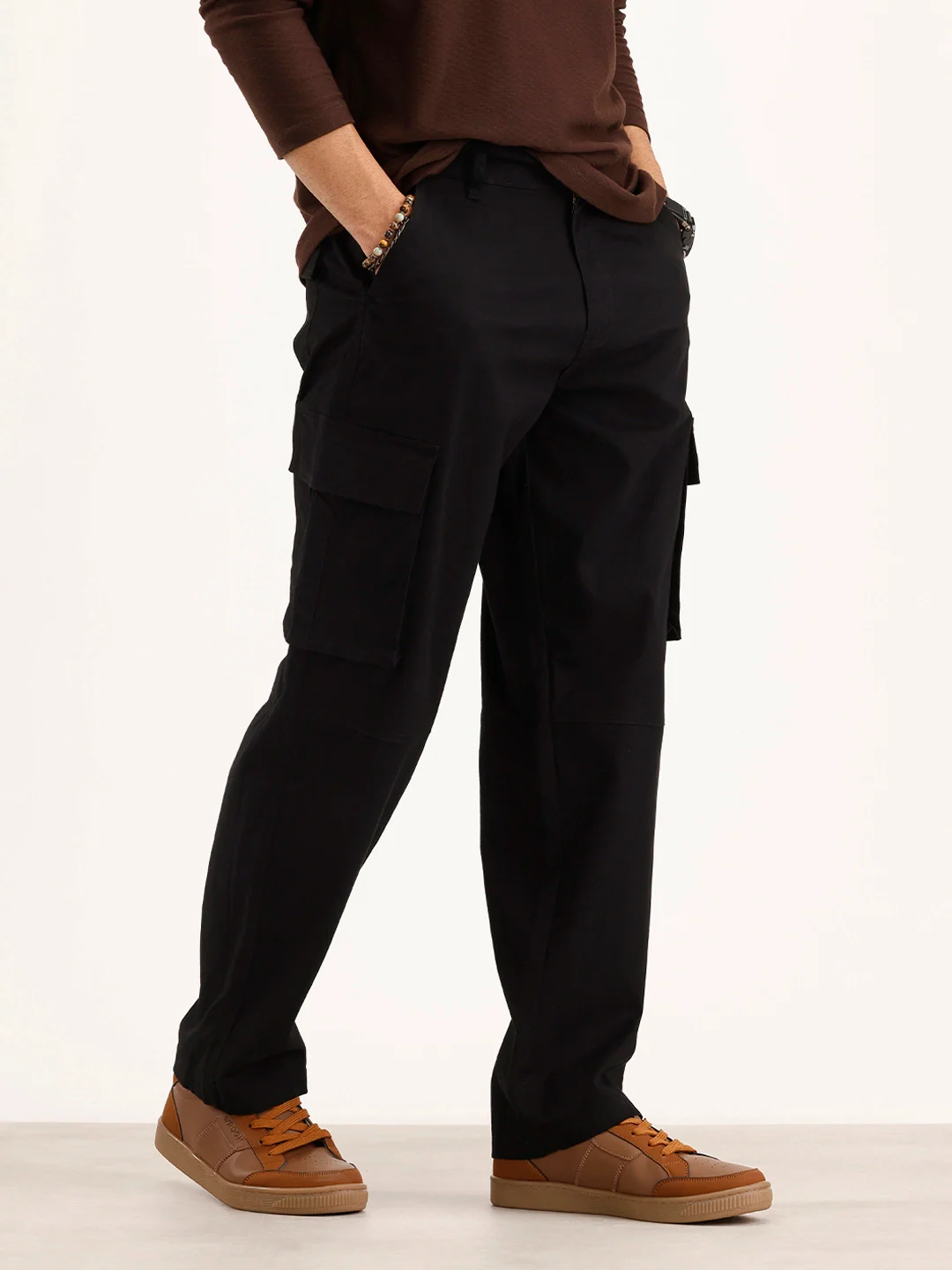Solid Loose Fit Cargo Trouser | Black - Image 4