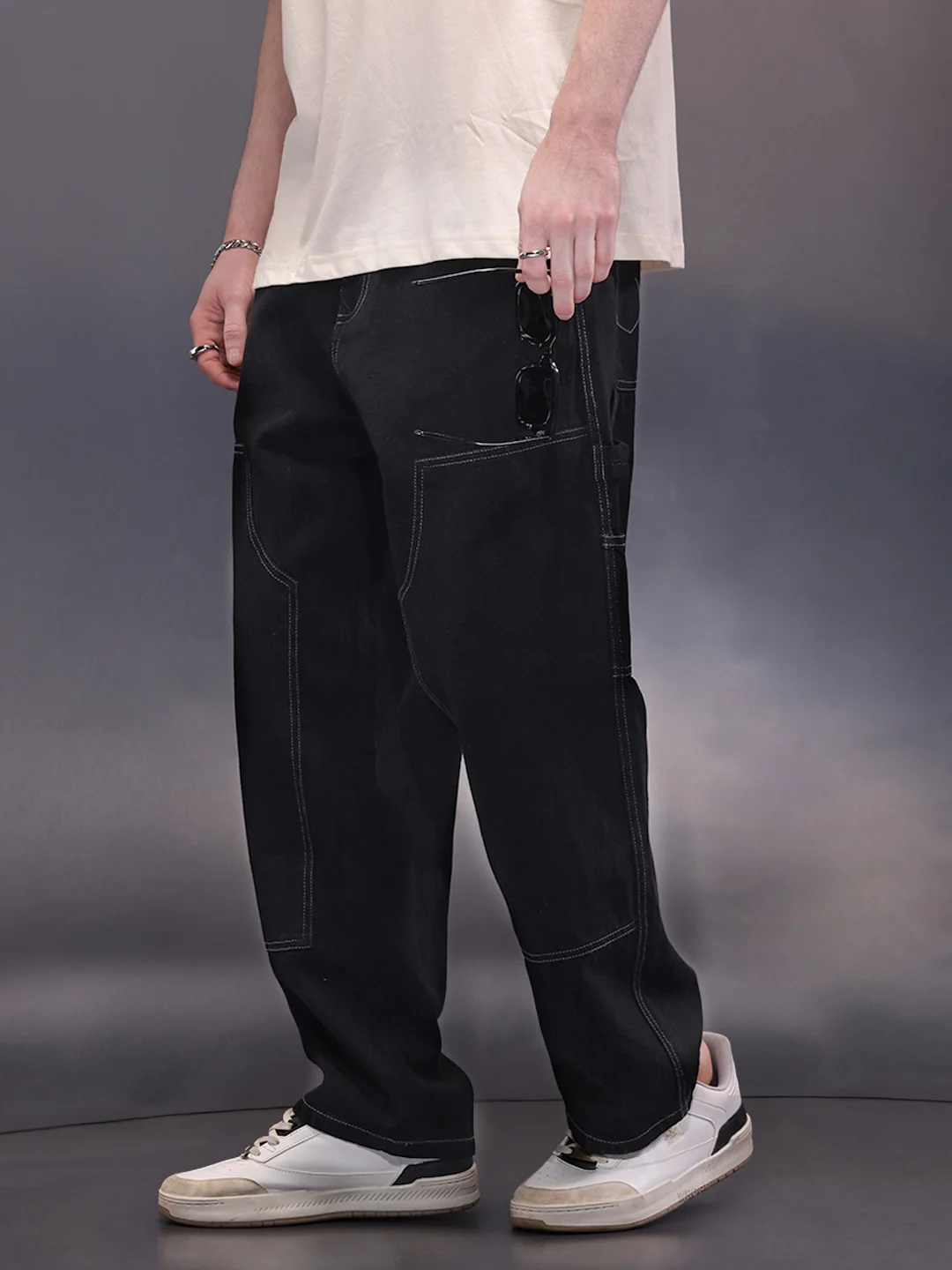 Solid Loose Fit Jeans | Black - Image 4