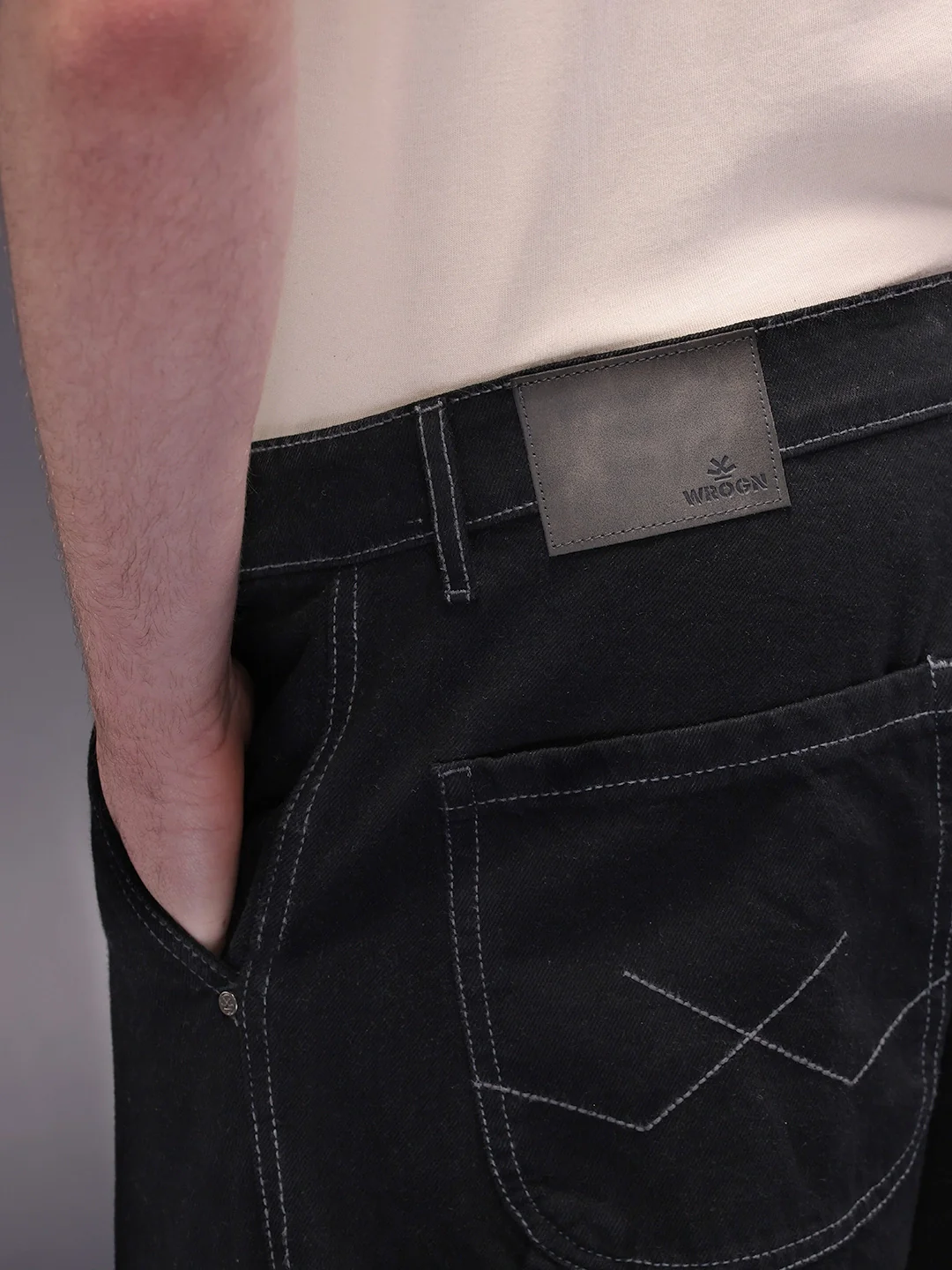 Solid Loose Fit Jeans | Black - Image 5