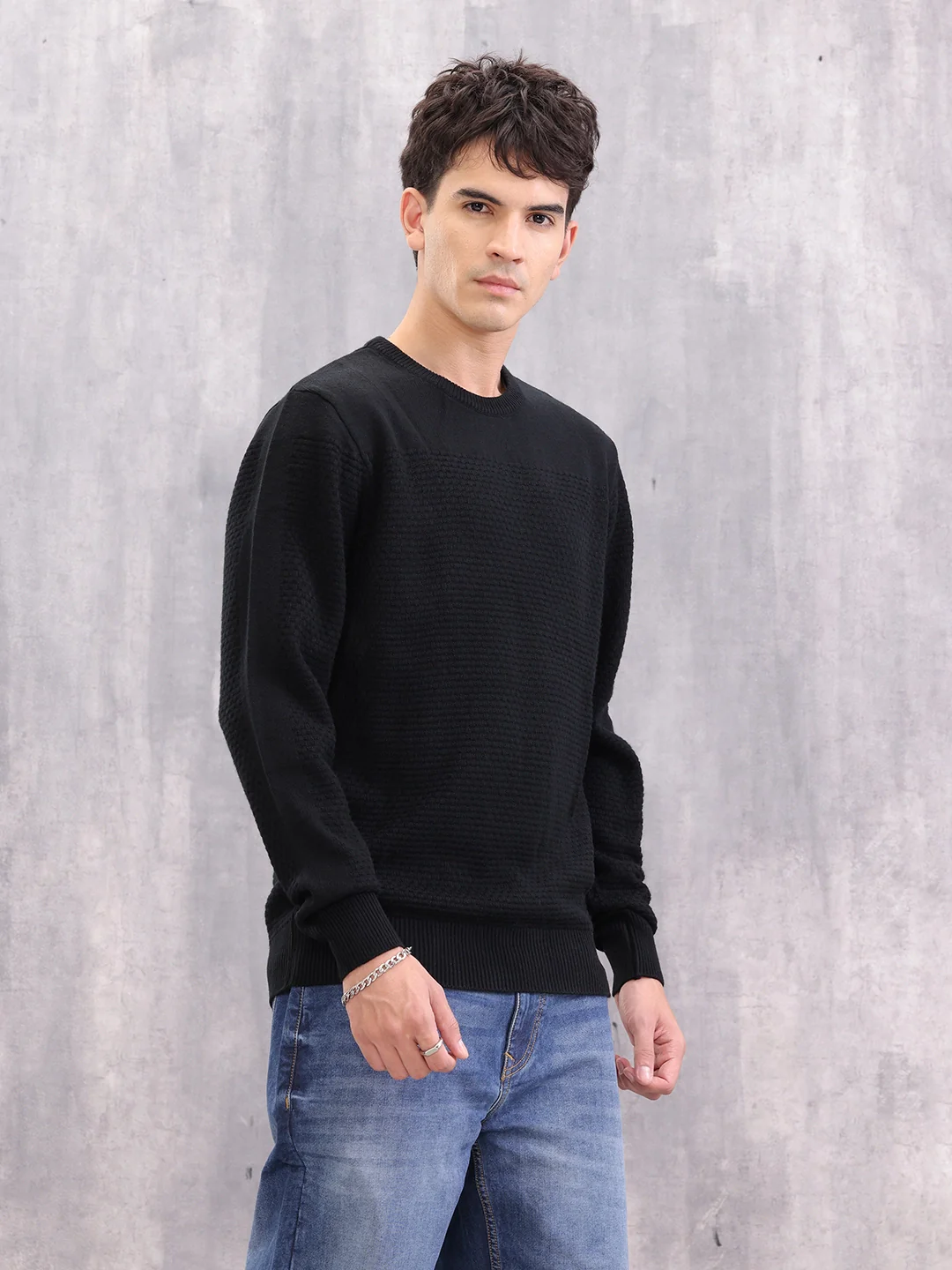 Solid Textured Pull Over | Black - Image 4