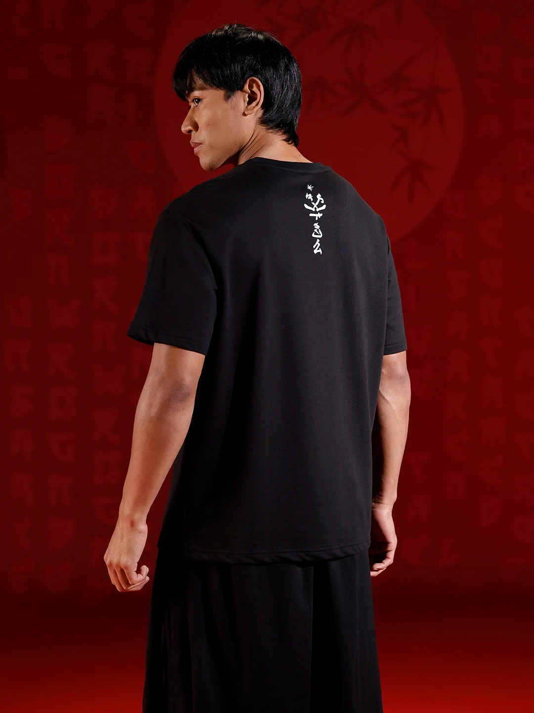 Statement front print oversized tshirt | Black - Image 4