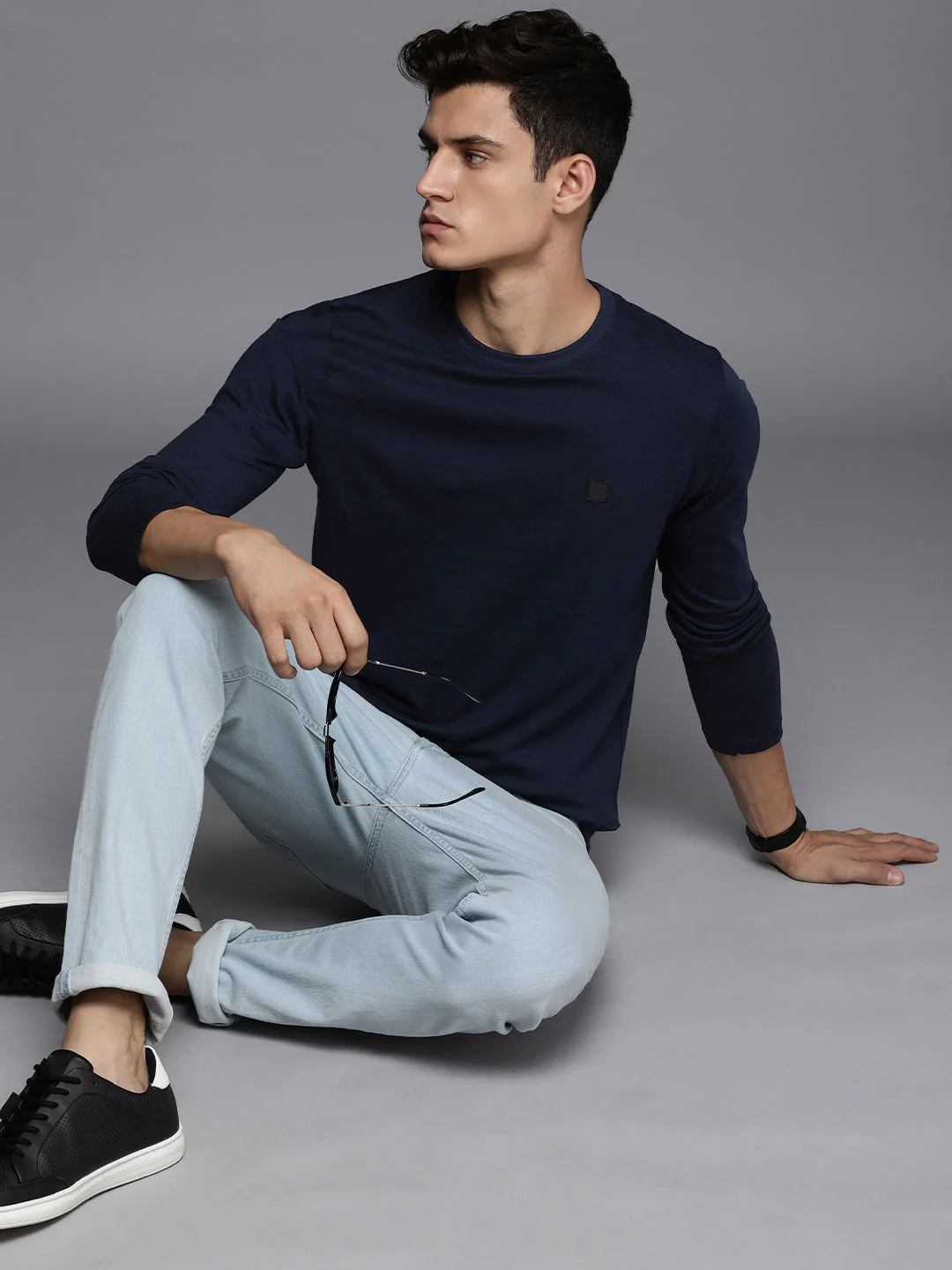 Striking Navy Blue Round Neck T-Shirt - Image 6