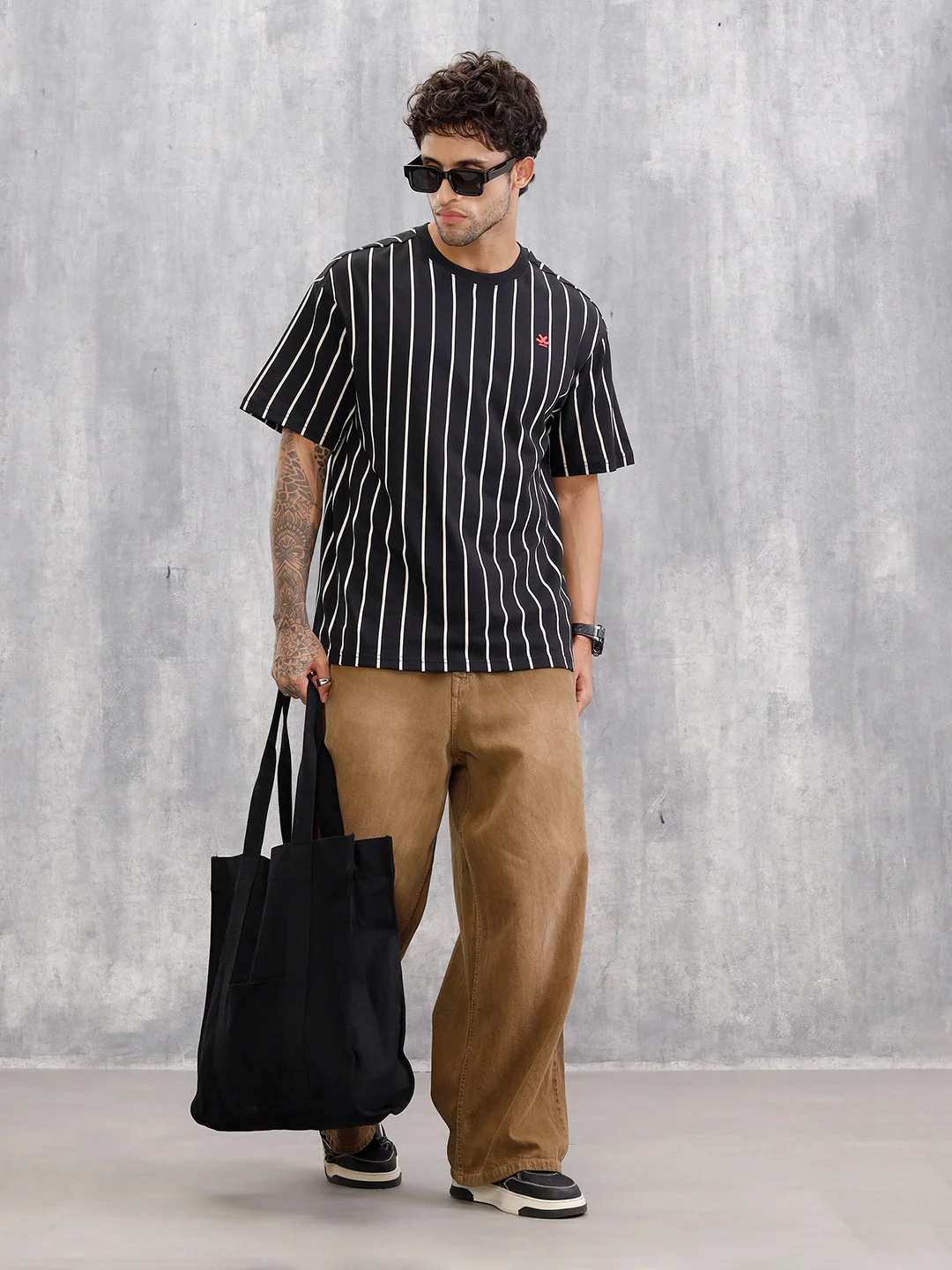 Striped Oversized Fit T-shirt With Puff Print | Black - Image 4