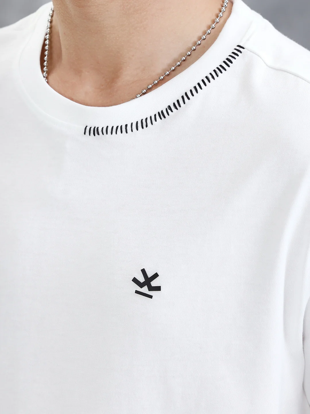 Thread Detailed Oversized T-Shirt | White - Image 5