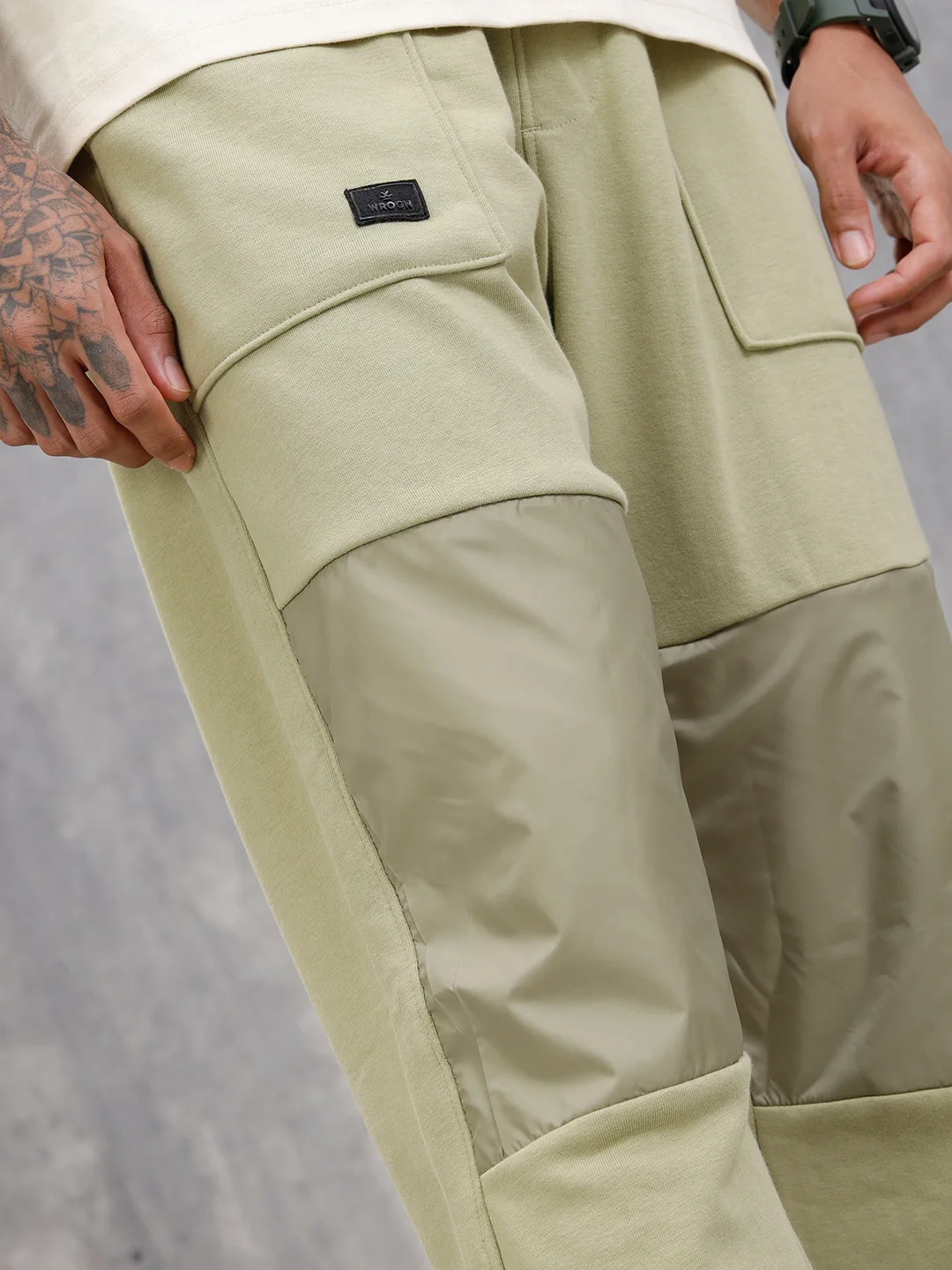 Tonal Colourblock Comfort Fit Jogger | Olive - Image 4