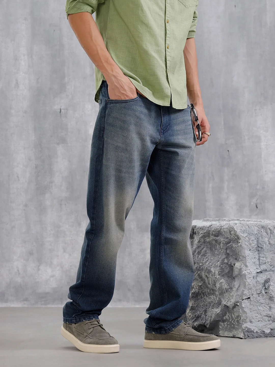 Vintage Washed Anti Fit Jeans | Blue - Image 4