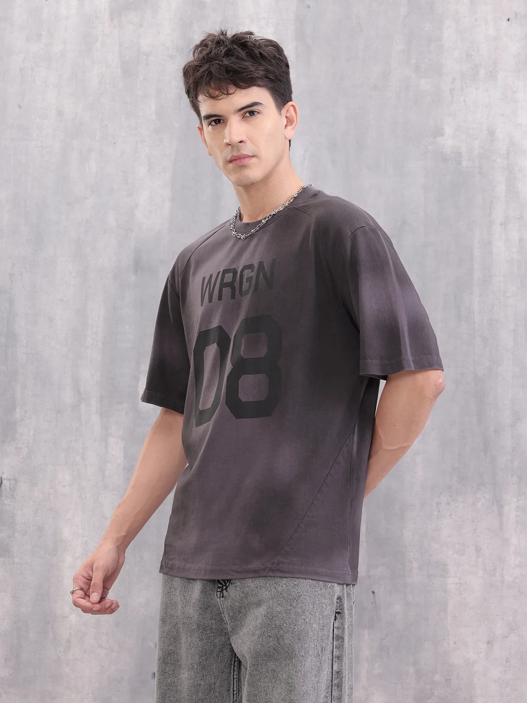 Washed Raglan Sleeve Oversized Men T-shirt | Dark Grey - Image 4