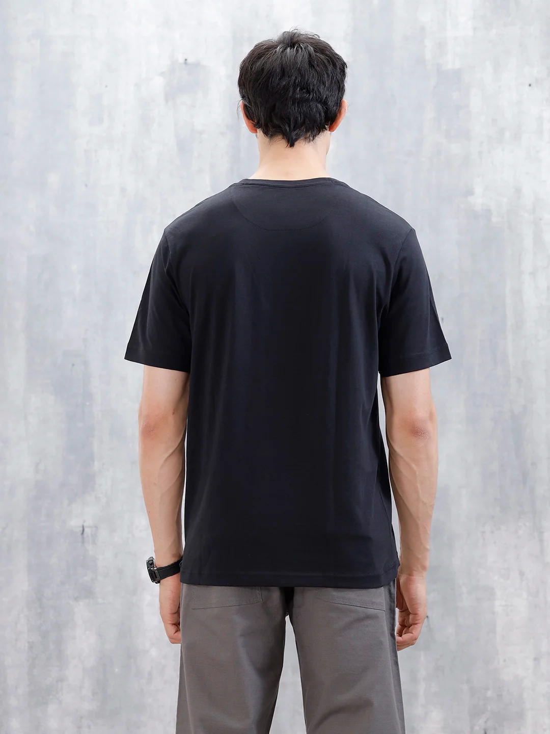 Wrogn Men's Badge Printed Graphic T-Shirt | Black - Image 4
