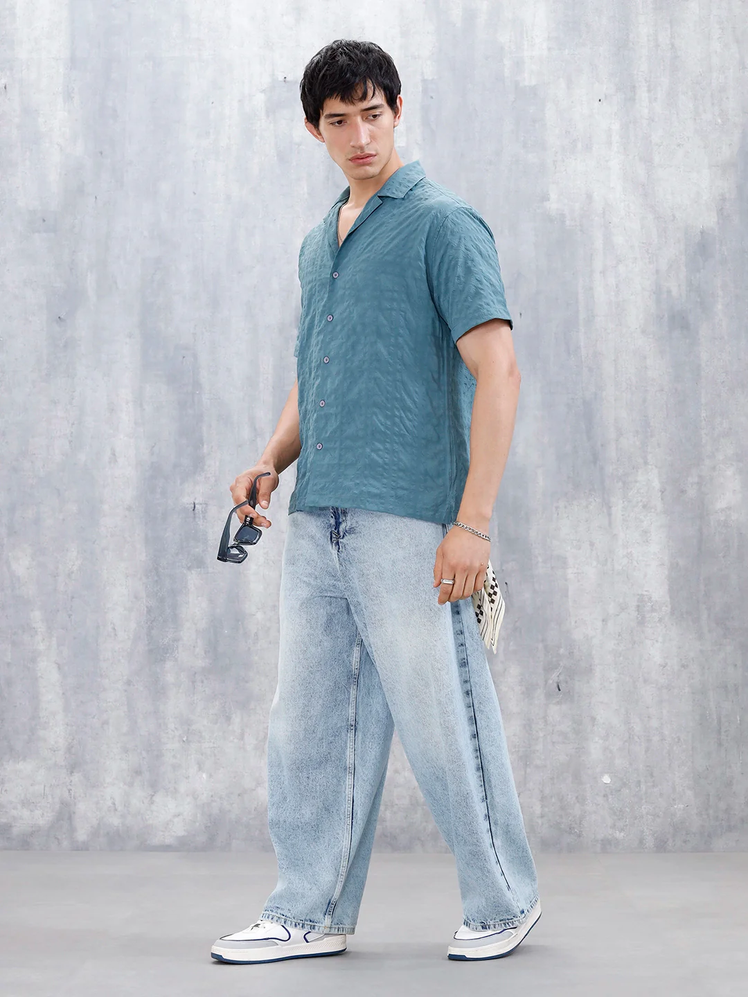 Wrogn Mens Casual Textured Comfort Fit Shirt | Green - Image 2