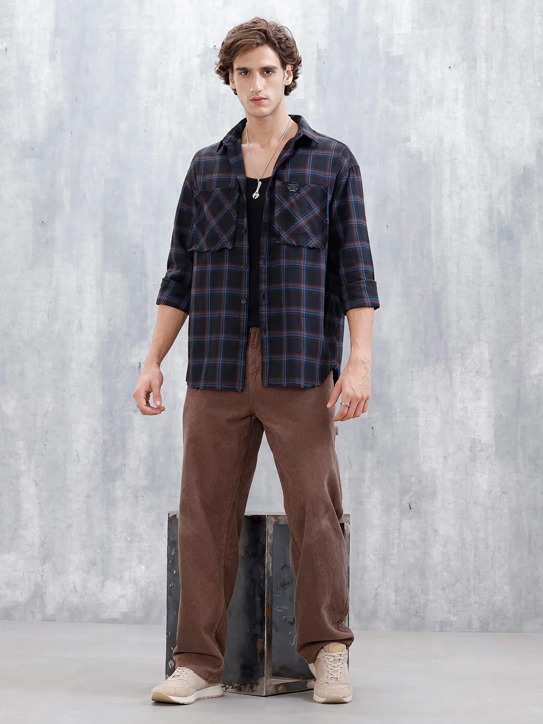 Wrogn Oversized Checkered Shirt With Raw Edged Double Pockets | Black - Image 2