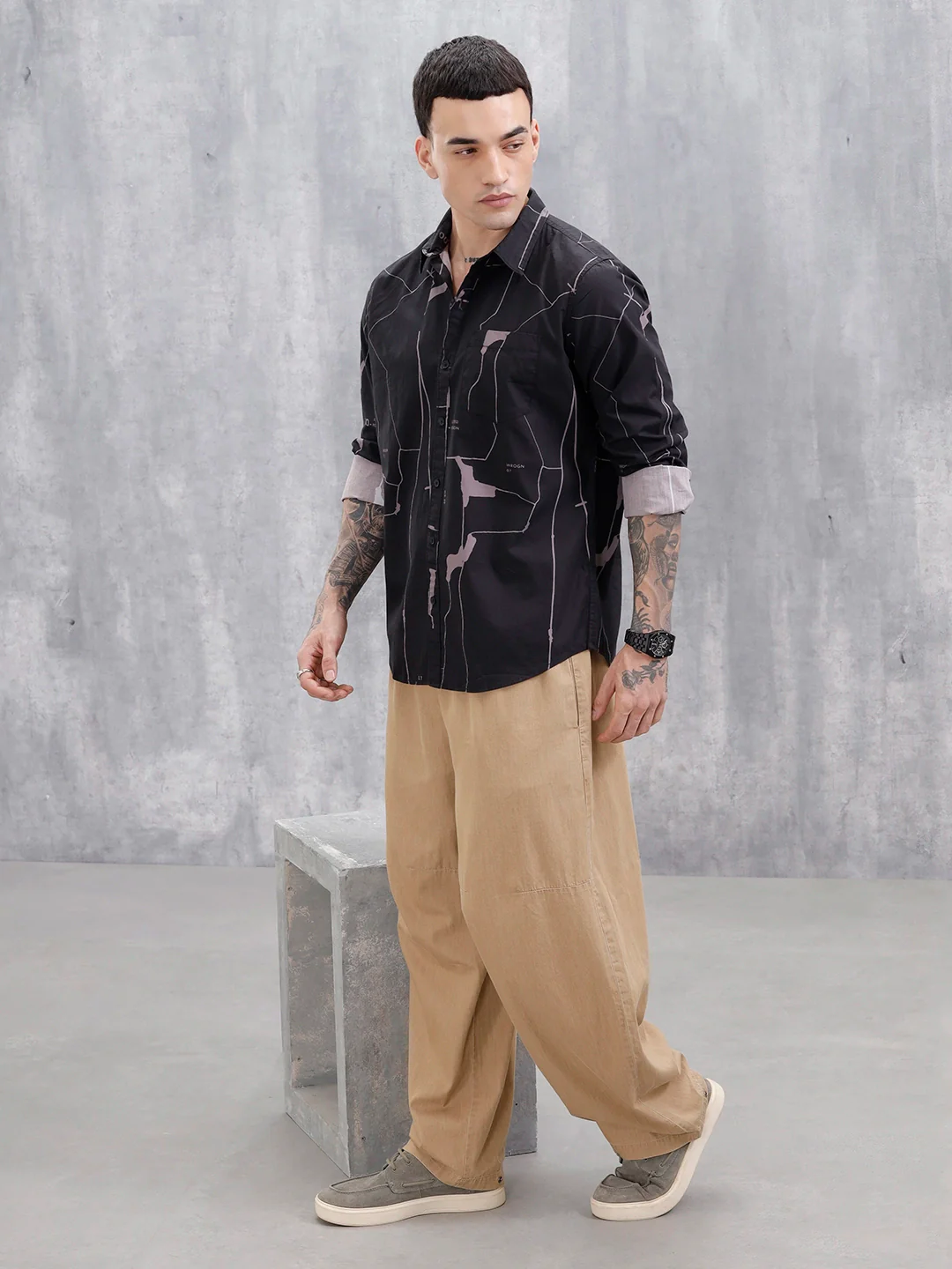 Wrogn Regular Fit Printed Casual Shirt | Black - Image 2